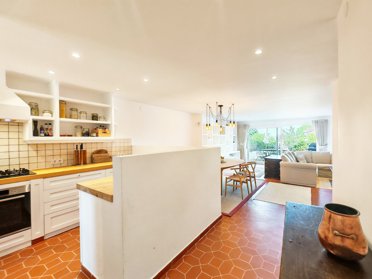 4 Bed Townhouse for sale in Marbella Costa Del Sol, Málaga, Spain