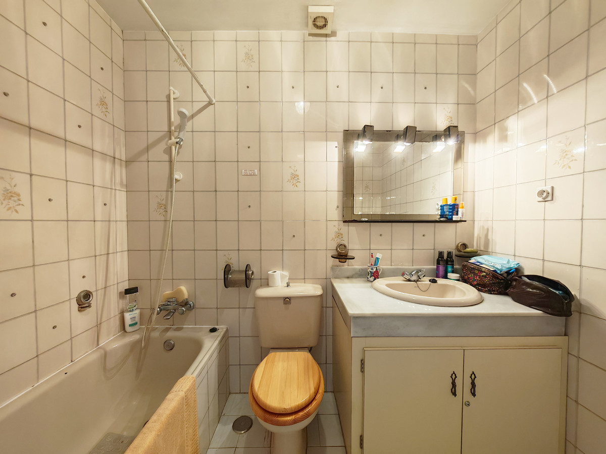 2 Bed Townhouse for sale in Elviria Costa Del Sol, Málaga, Spain