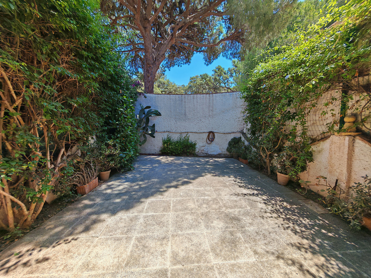 2 Bed Townhouse for sale in Elviria Costa Del Sol, Málaga, Spain