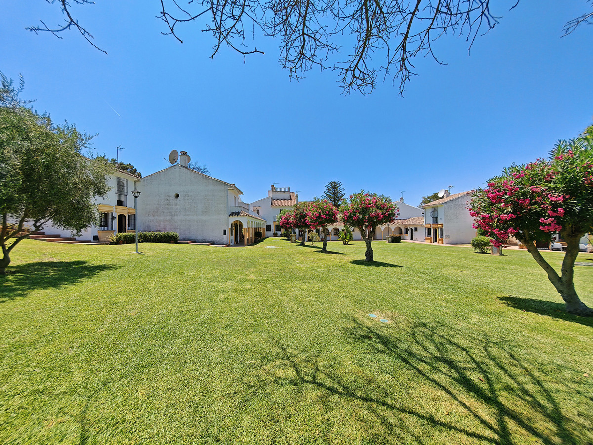 2 Bed Townhouse for sale in Elviria Costa Del Sol, Málaga, Spain