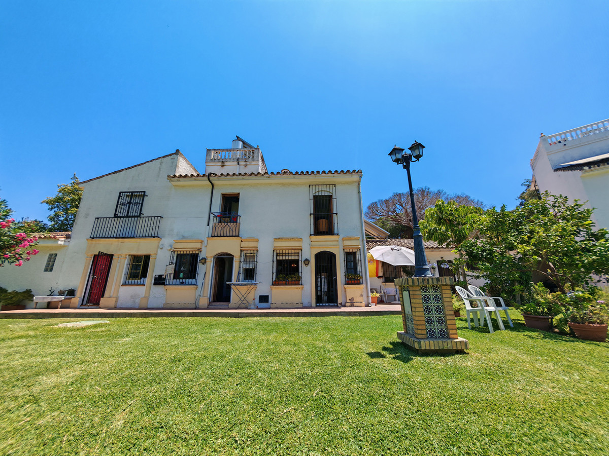 2 Bed Townhouse for sale in Elviria Costa Del Sol, Málaga, Spain