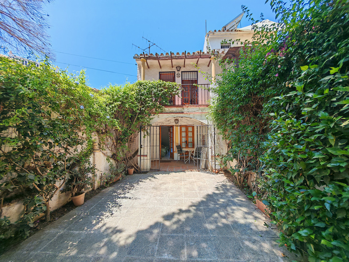 2 Bed Townhouse for sale in Elviria Costa Del Sol, Málaga, Spain