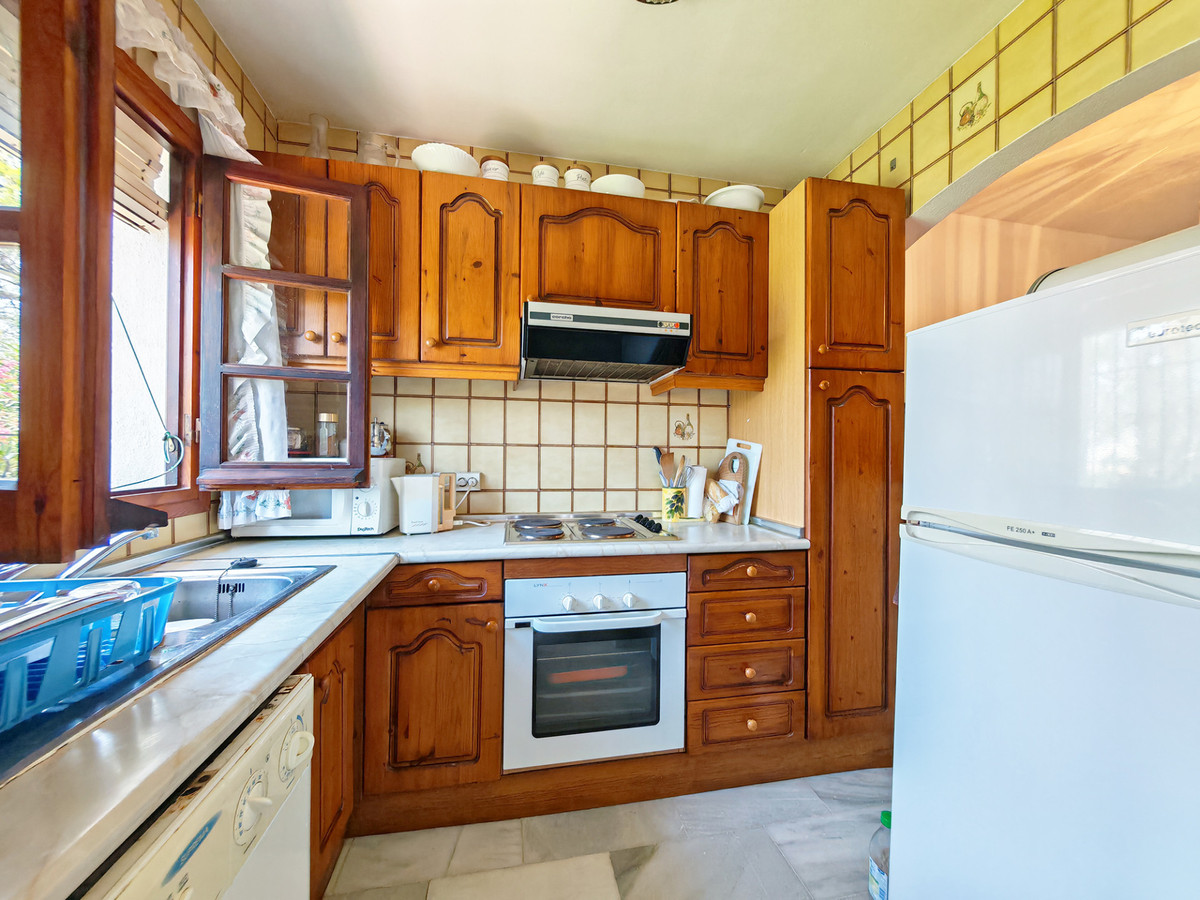 2 Bed Townhouse for sale in Elviria Costa Del Sol, Málaga, Spain
