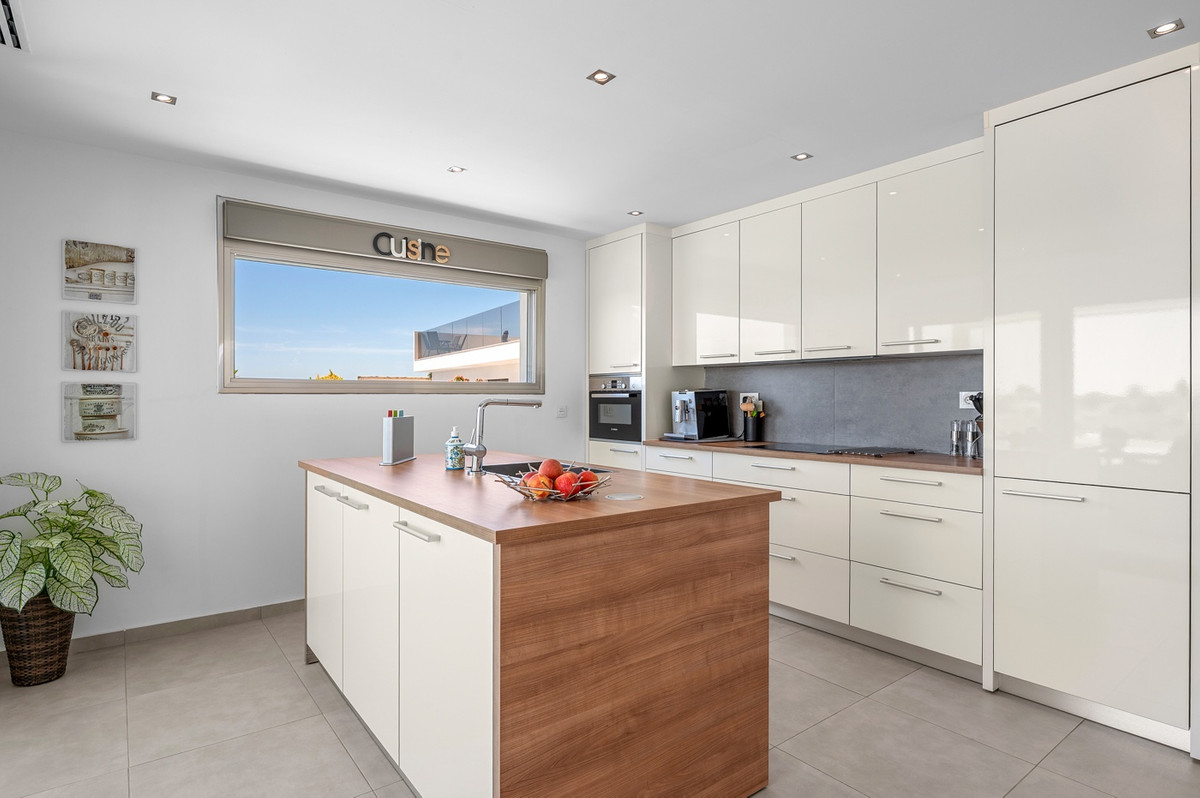 Se vende Villa - Chalet de 3 dormitorios en Costa Blanca, Alicante, España
