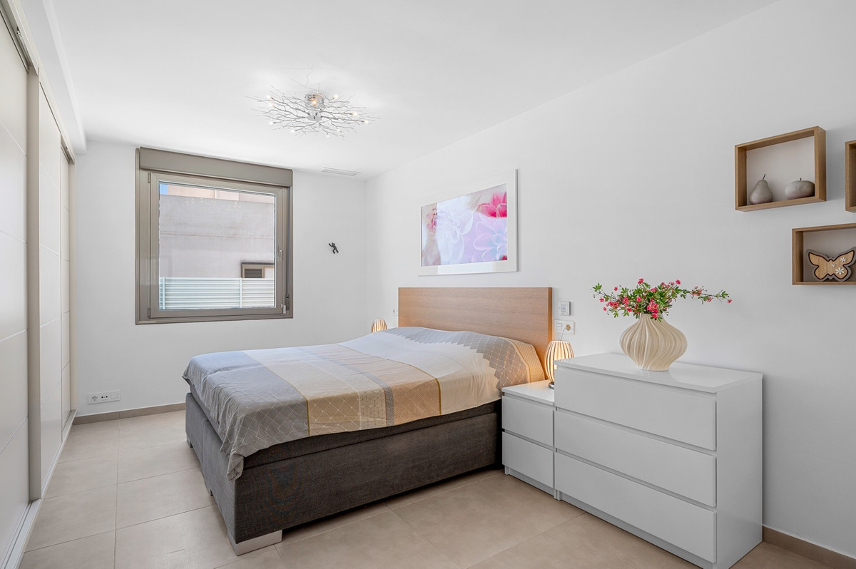Se vende Villa - Chalet de 3 dormitorios en Costa Blanca, Alicante, España