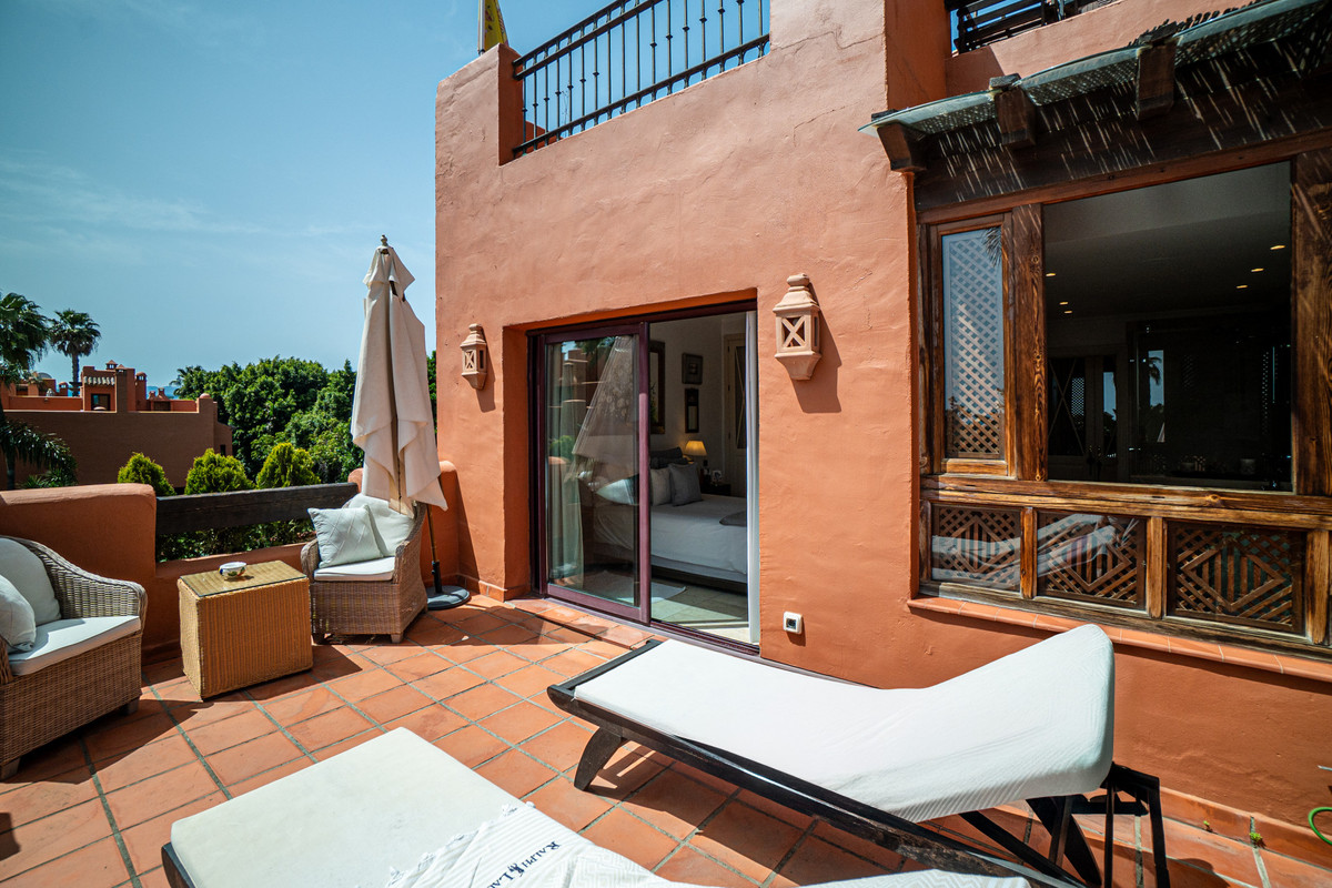 5 Bed Townhouse for sale in Marbella Costa Del Sol, Málaga, Spain
