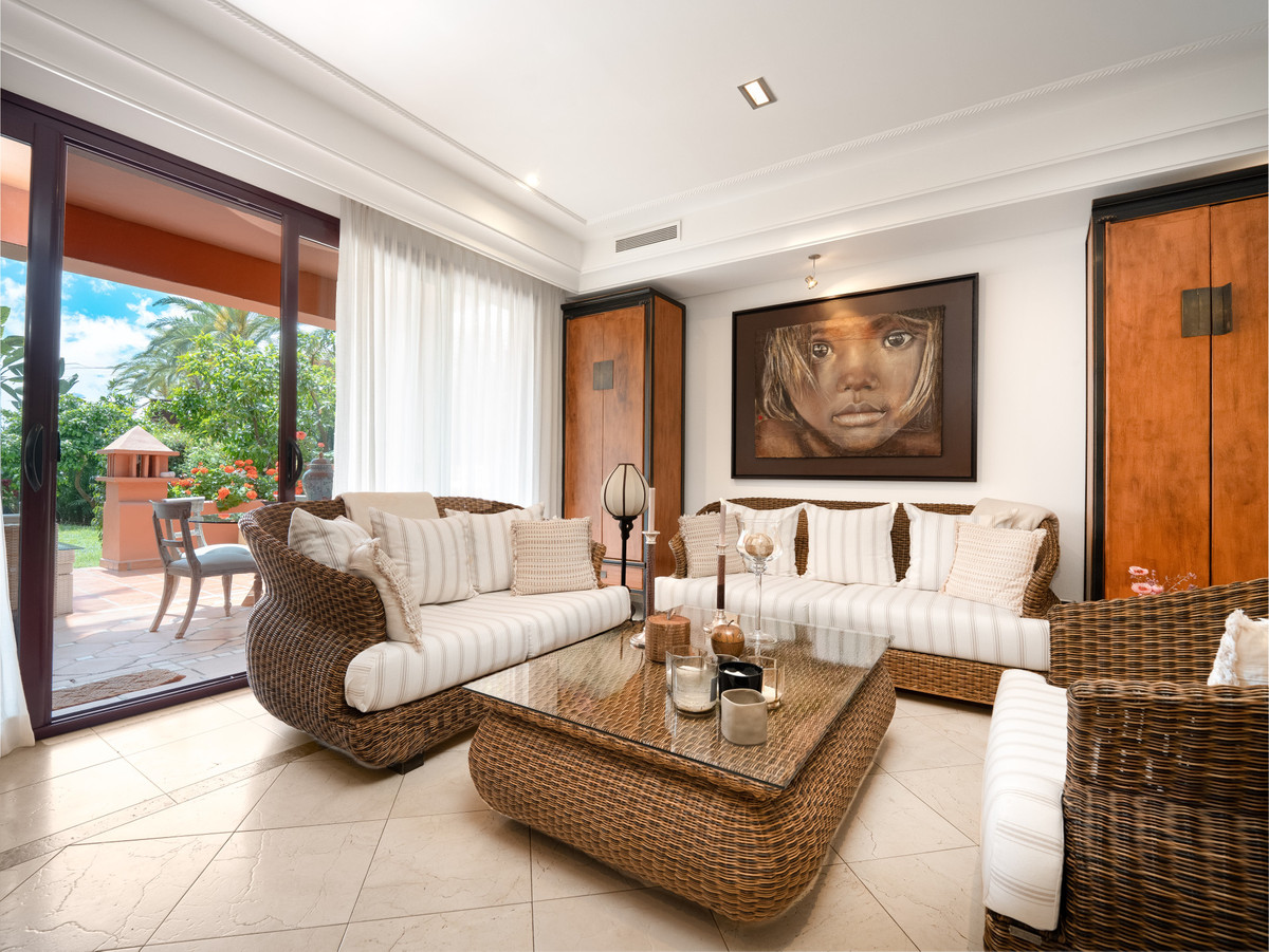 5 Bed Townhouse for sale in Marbella Costa Del Sol, Málaga, Spain