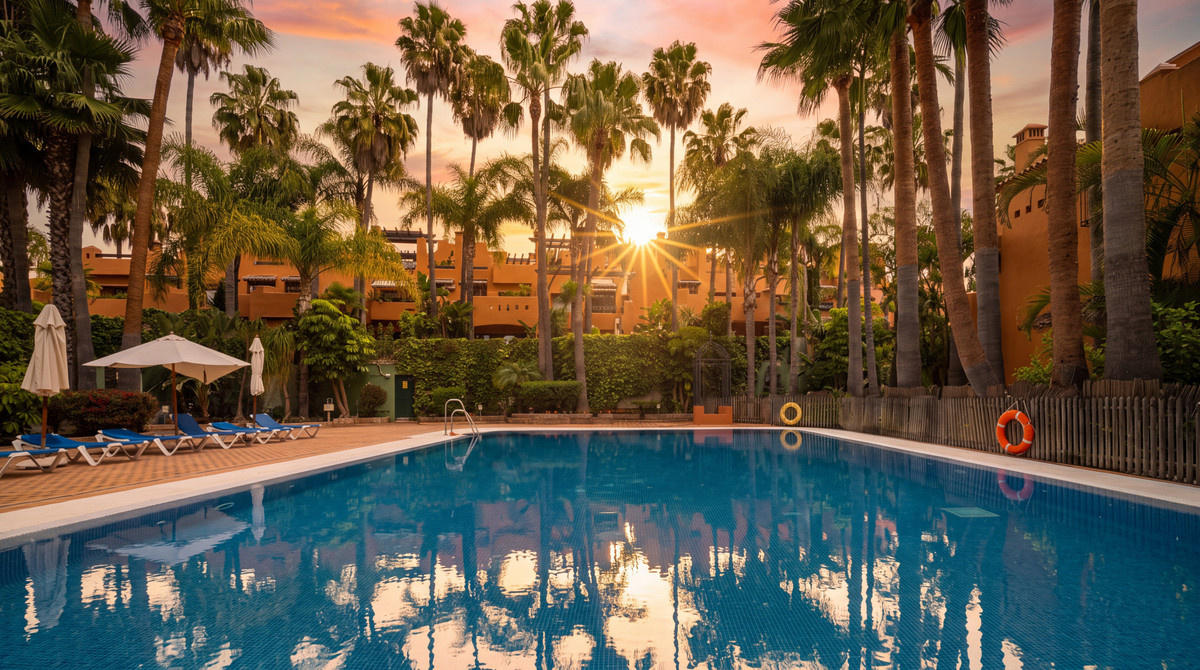 5 Bed Townhouse for sale in Marbella Costa Del Sol, Málaga, Spain