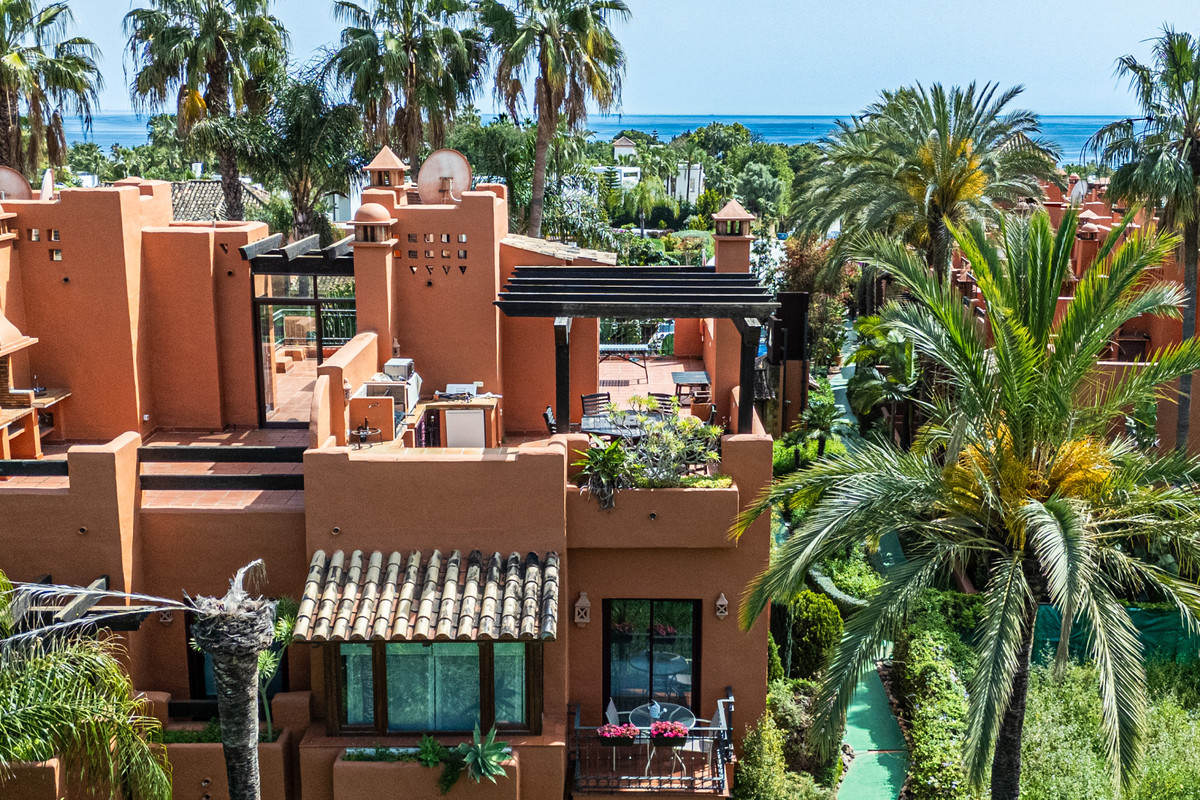 5 Bed Townhouse for sale in Marbella Costa Del Sol, Málaga, Spain