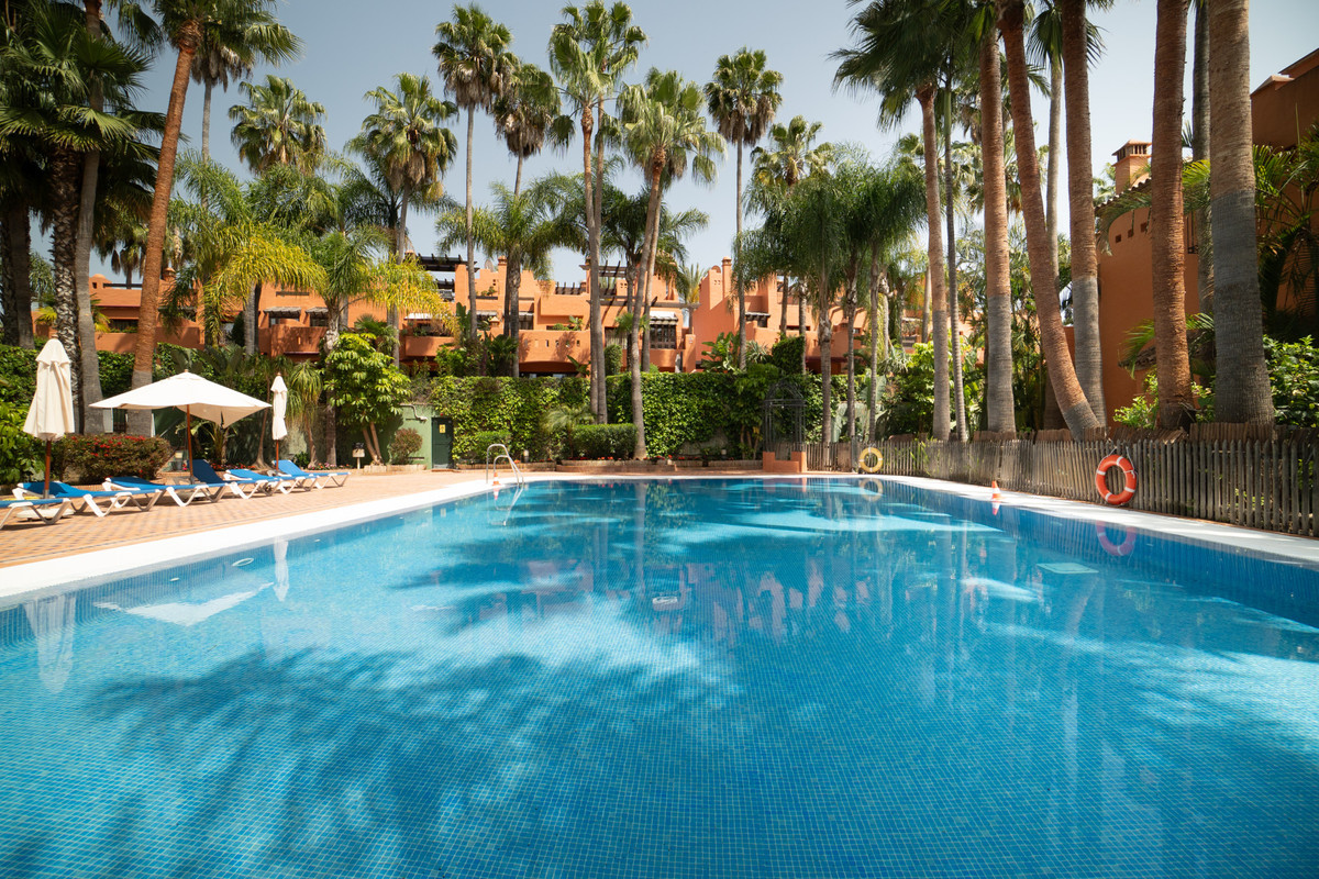 5 Bed Townhouse for sale in Marbella Costa Del Sol, Málaga, Spain