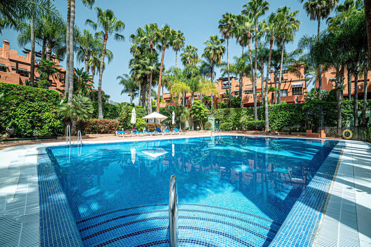 5 Bed Townhouse for sale in Marbella Costa Del Sol, Málaga, Spain