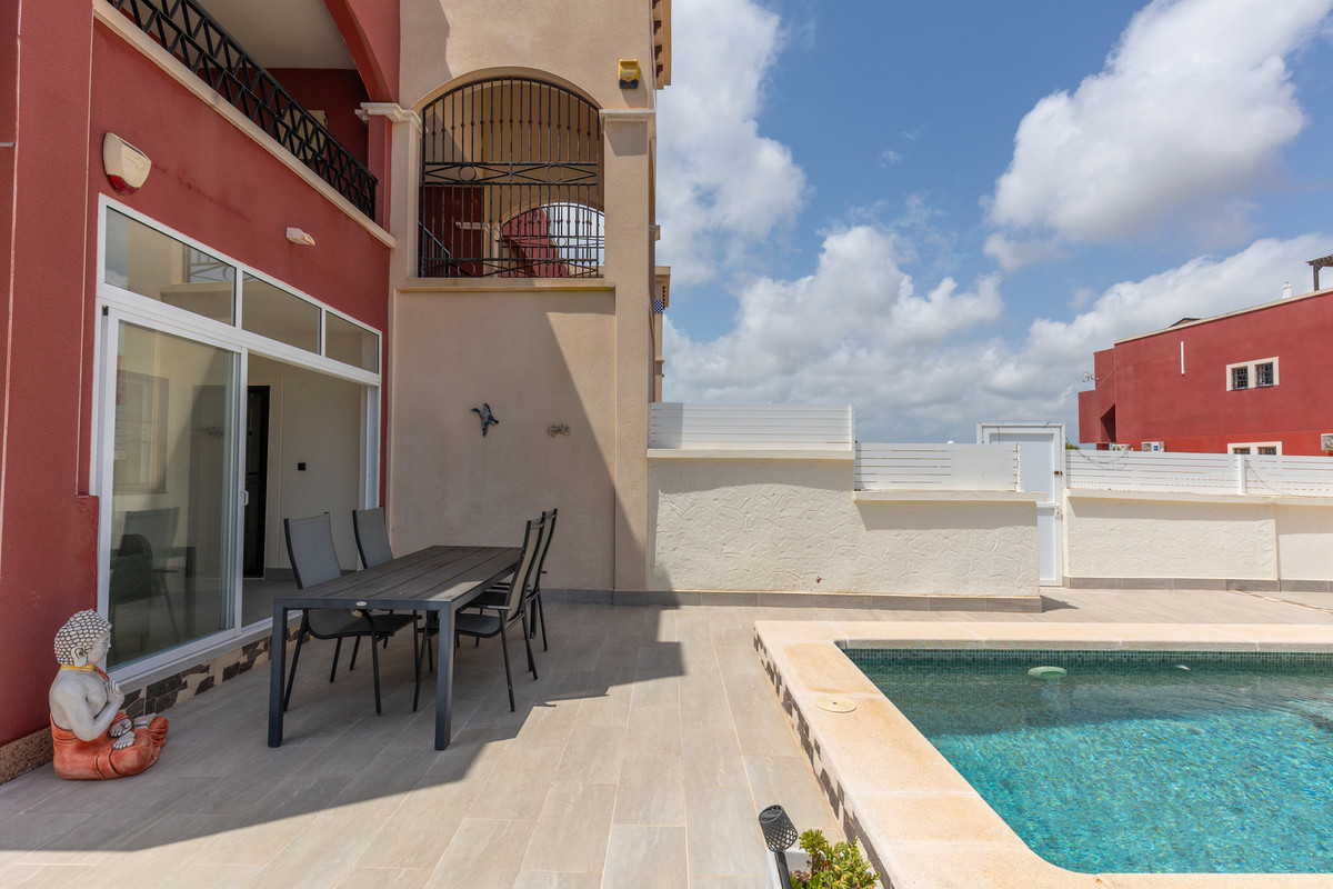 2 Bed Apartment for sale in Los Altos Costa Blanca, Alicante, Spain