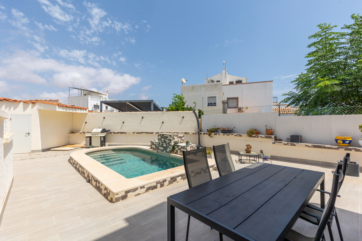 2 Bed Apartment for sale in Los Altos Costa Blanca, Alicante, Spain