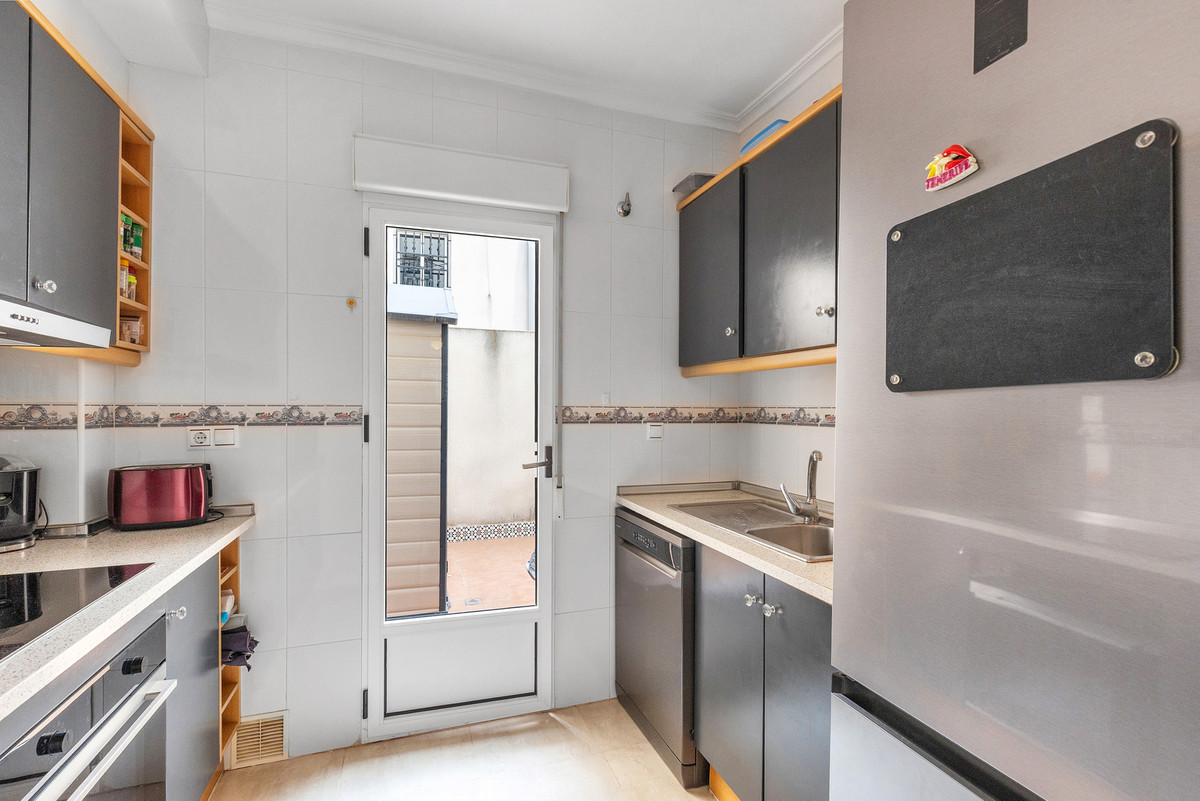 2 Bed Apartment for sale in Los Altos Costa Blanca, Alicante, Spain