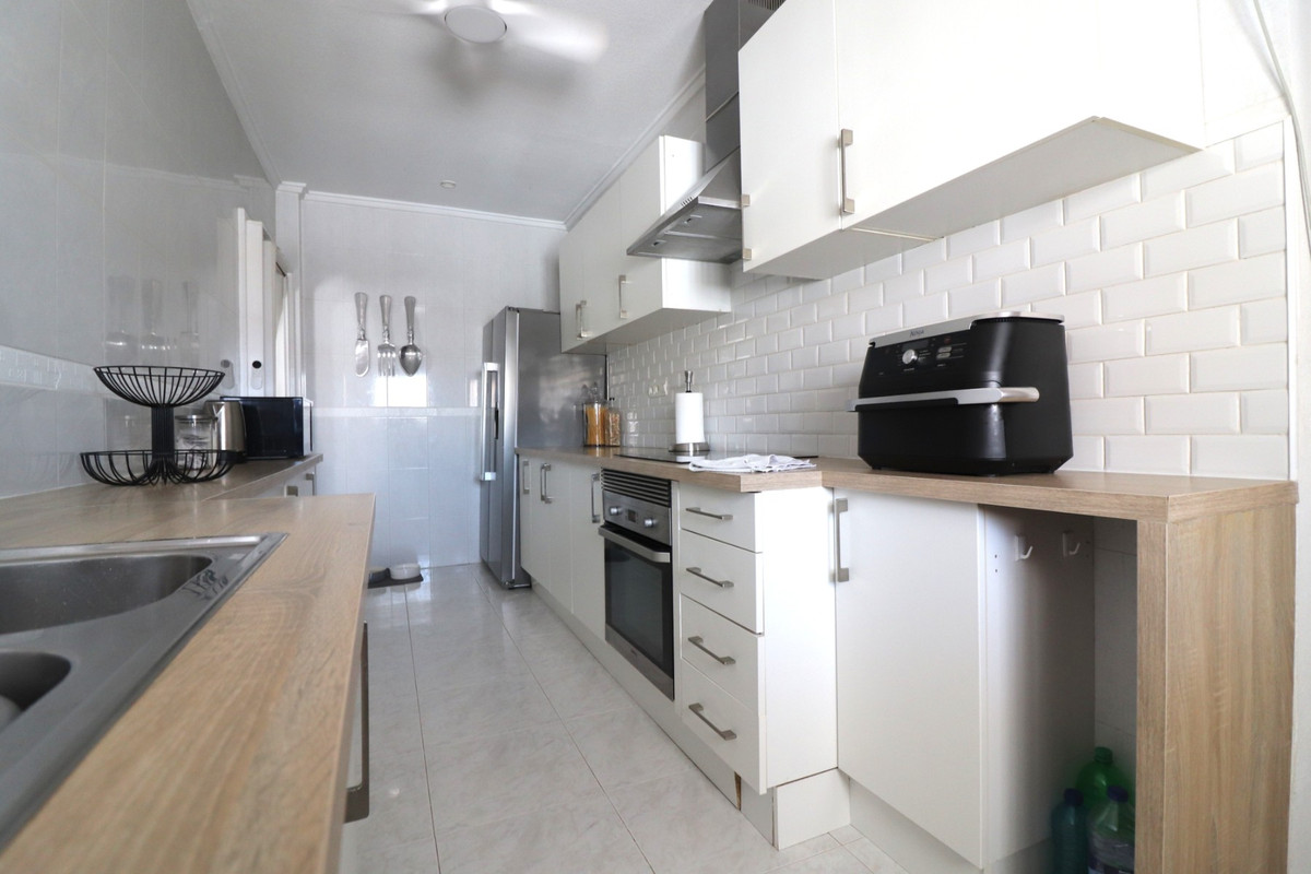 4 Bed Townhouse for sale in Benimar Costa Blanca, Alicante, Spain