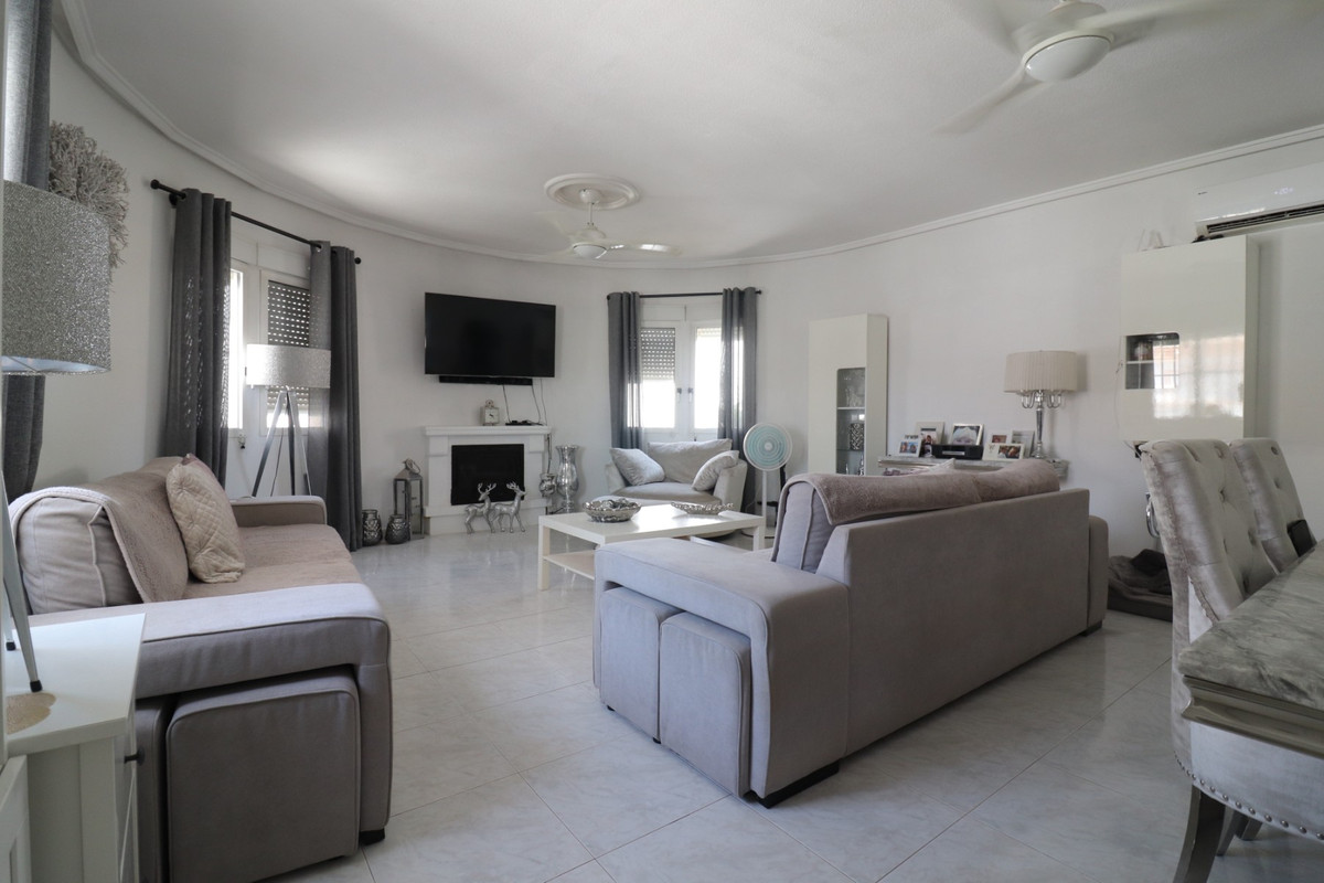4 Bed Townhouse for sale in Benimar Costa Blanca, Alicante, Spain