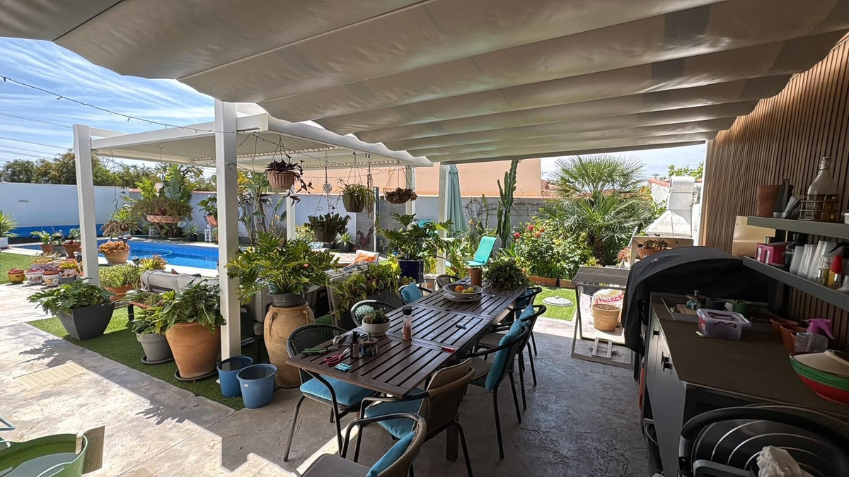 Se vende Villa - Chalet de 2 dormitorios en Costa Blanca, Alicante, España