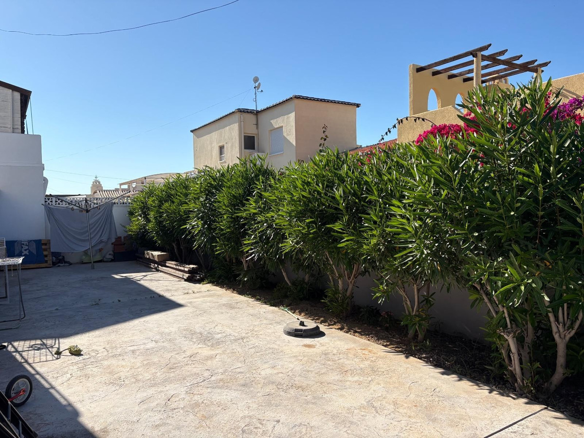 Se vende Villa - Chalet de 2 dormitorios en Costa Blanca, Alicante, España