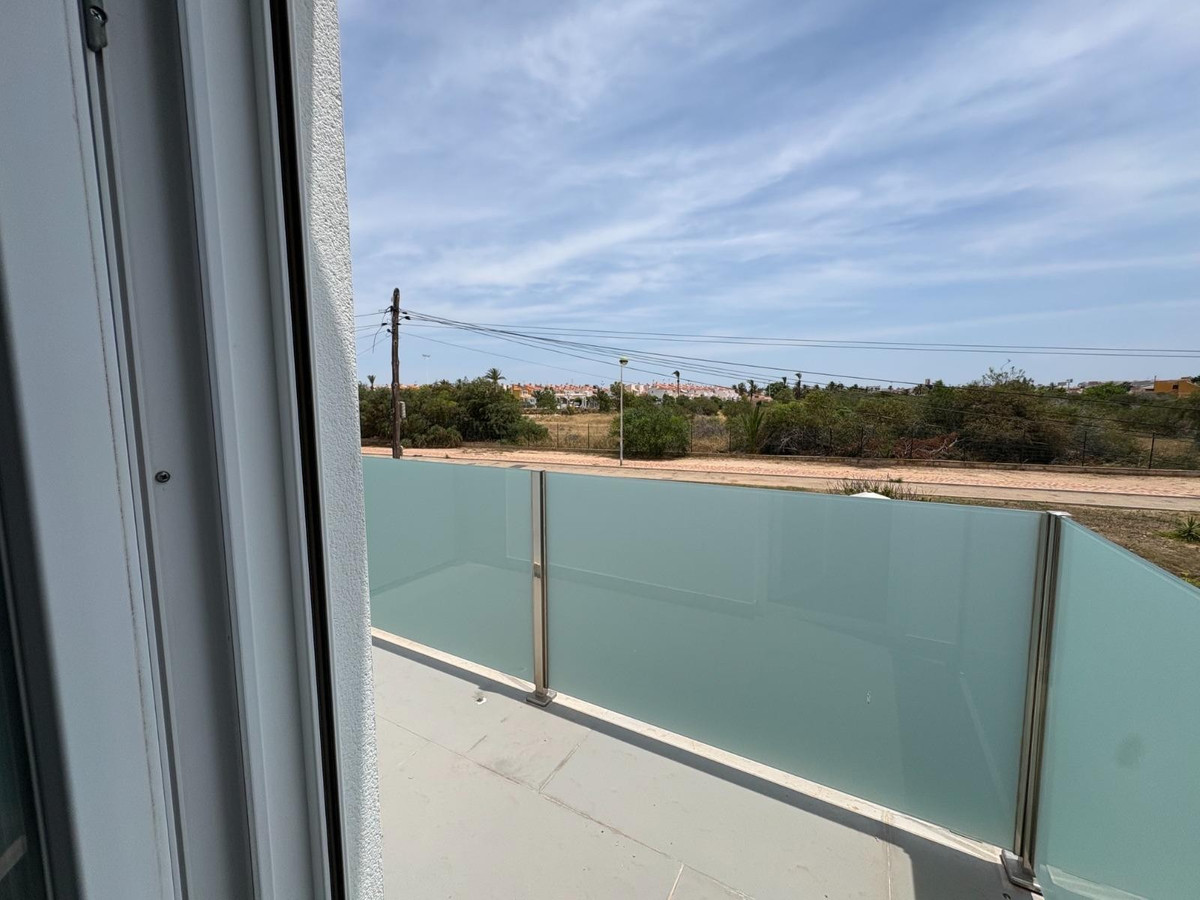 Se vende Villa - Chalet de 2 dormitorios en Costa Blanca, Alicante, España