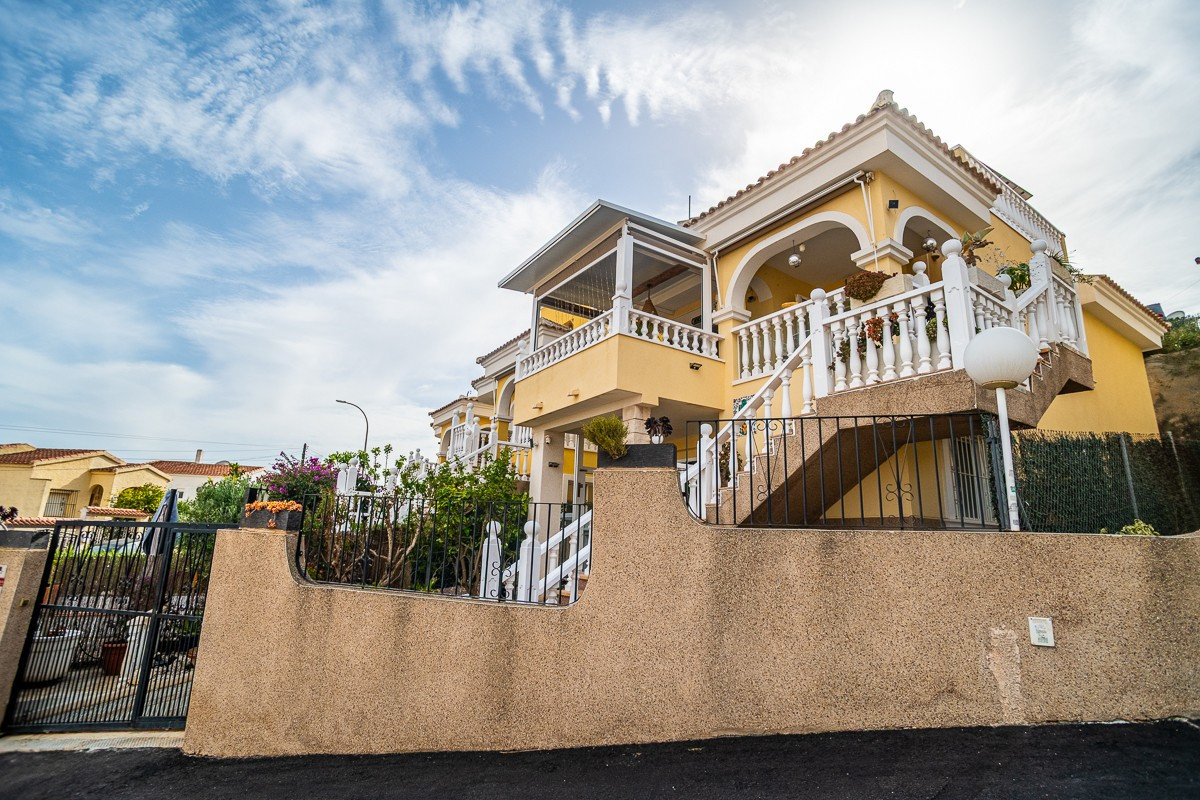 3 Bed Townhouse for sale in San Fulgencio Costa Blanca, Alicante, Spain