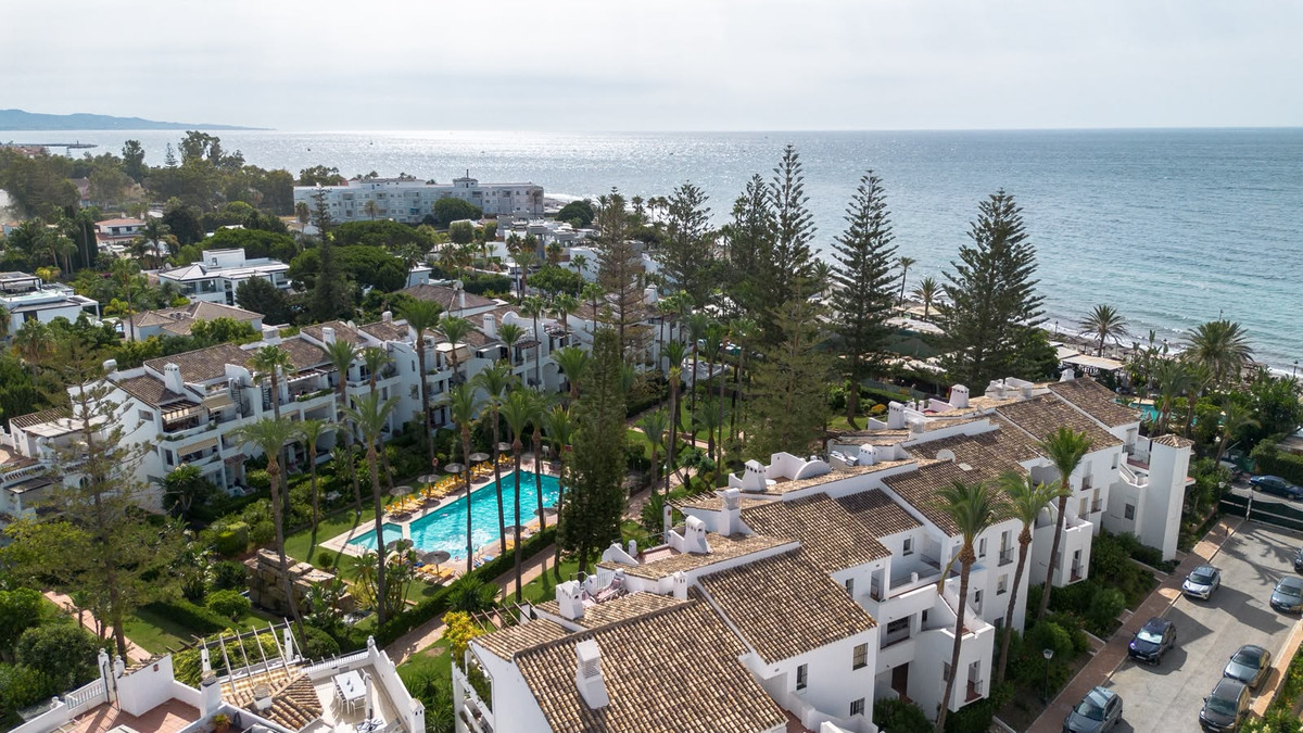 3 Bed Apartment for sale in San Pedro De Alcántara Costa Del Sol, Málaga, Spain