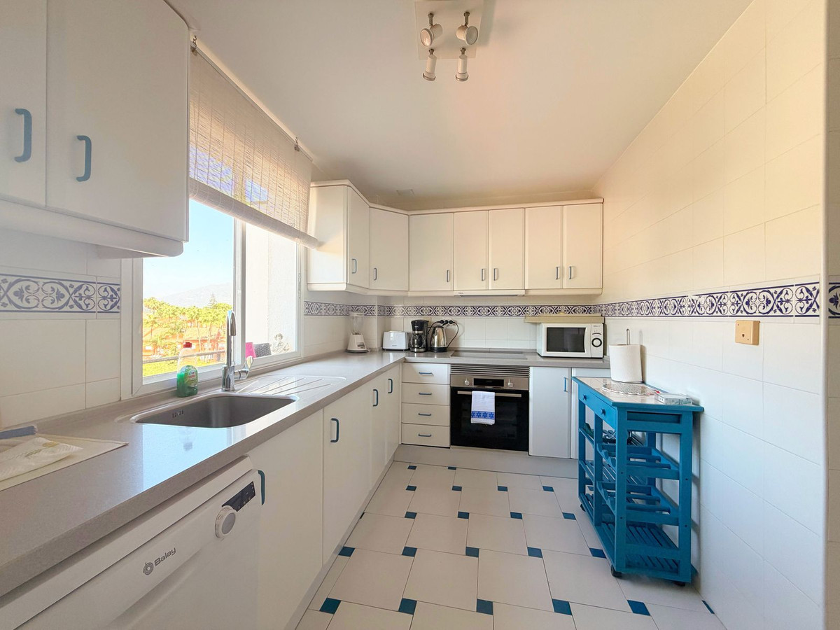 2 Bed Apartment for sale in Estepona Costa Del Sol, Málaga, Spain