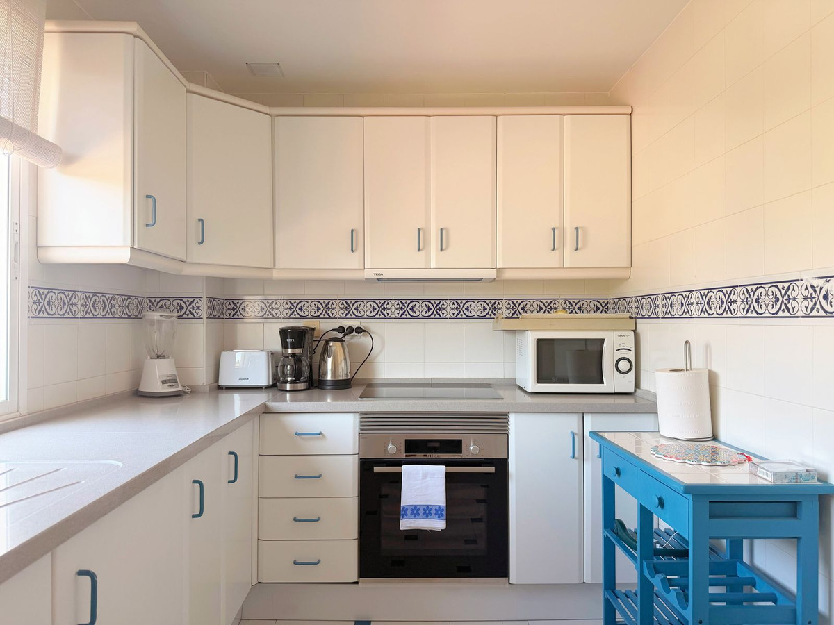 2 Bed Apartment for sale in Estepona Costa Del Sol, Málaga, Spain