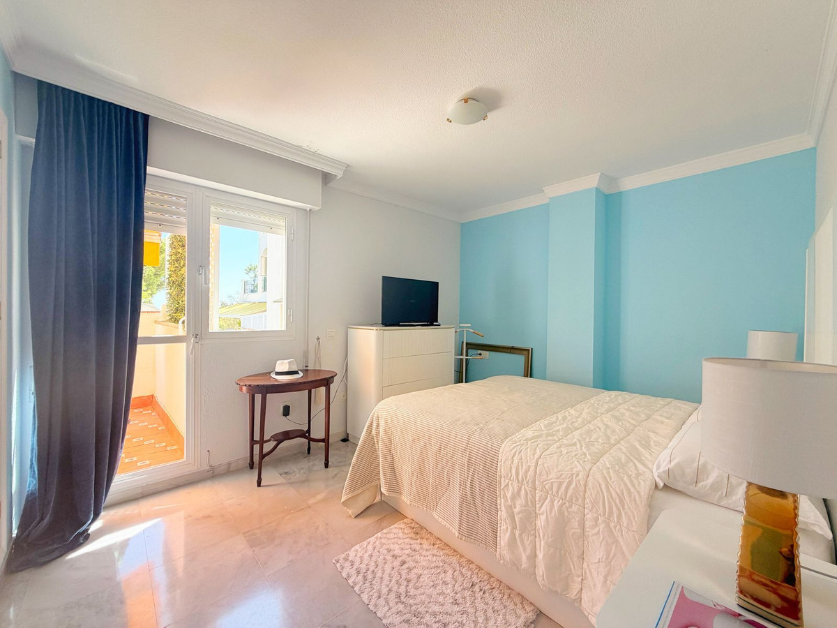 2 Bed Apartment for sale in Estepona Costa Del Sol, Málaga, Spain