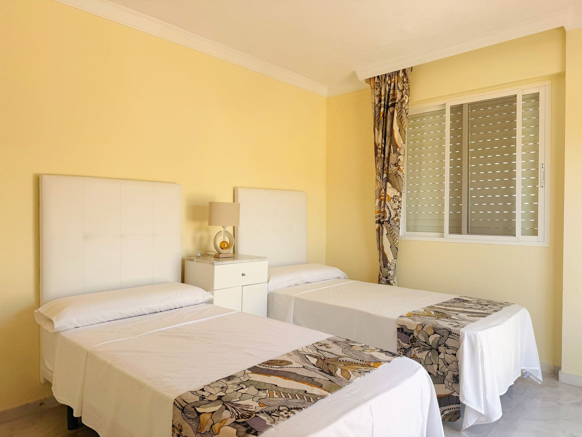 2 Bed Apartment for sale in Estepona Costa Del Sol, Málaga, Spain