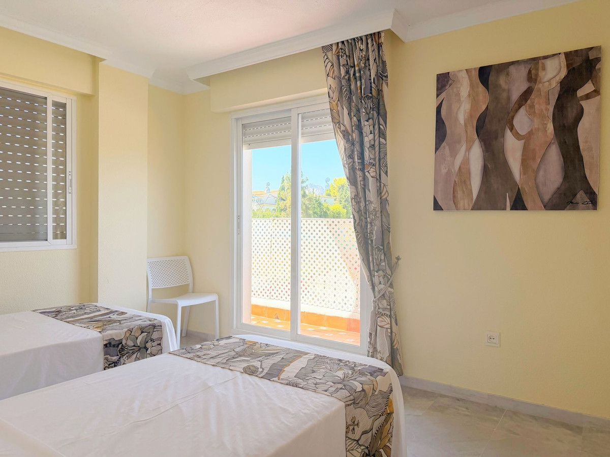 2 Bed Apartment for sale in Estepona Costa Del Sol, Málaga, Spain