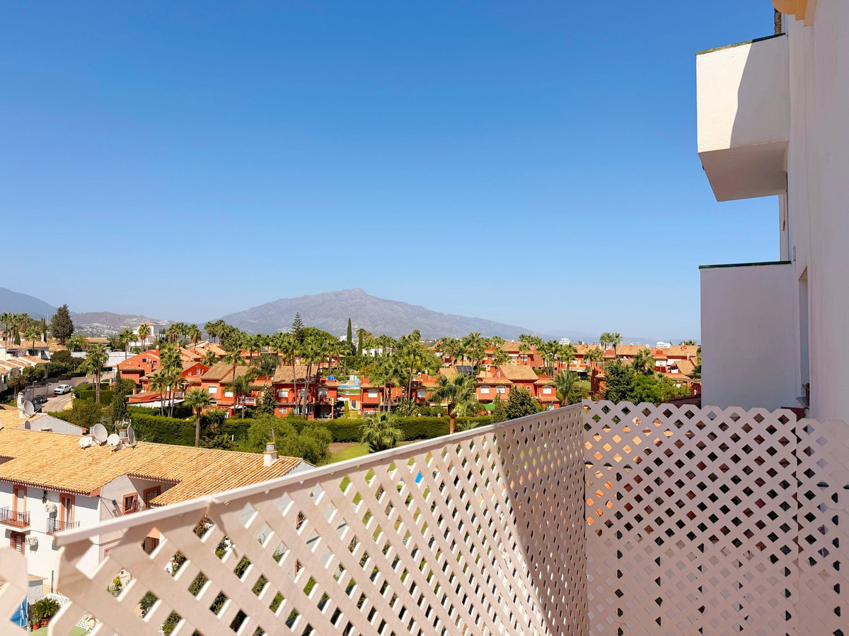 2 Bed Apartment for sale in Estepona Costa Del Sol, Málaga, Spain