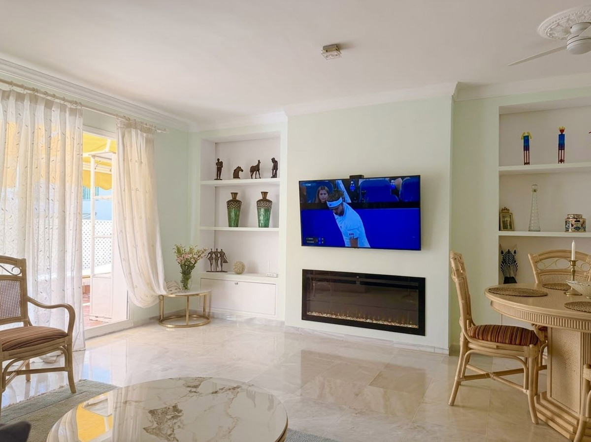 2 Bed Apartment for sale in Estepona Costa Del Sol, Málaga, Spain