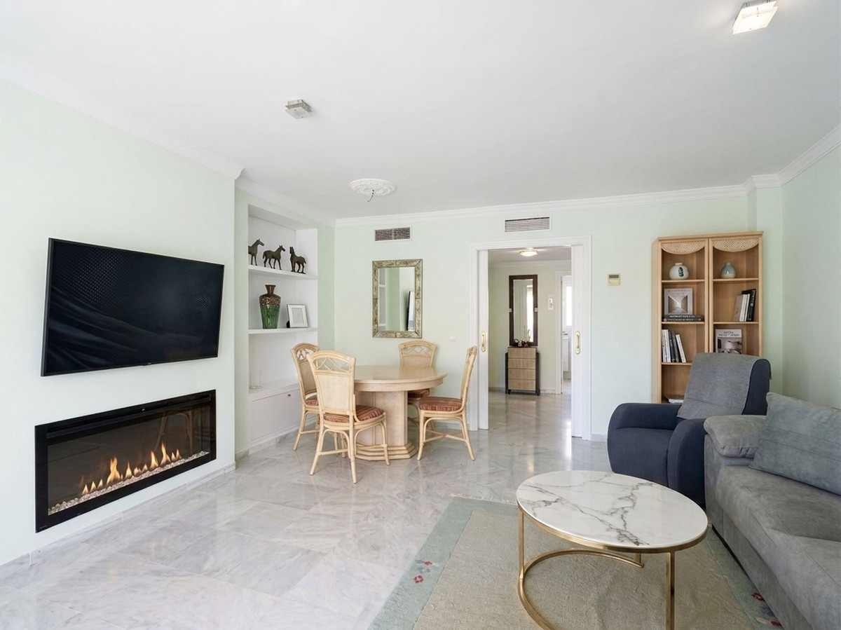 2 Bed Apartment for sale in Estepona Costa Del Sol, Málaga, Spain