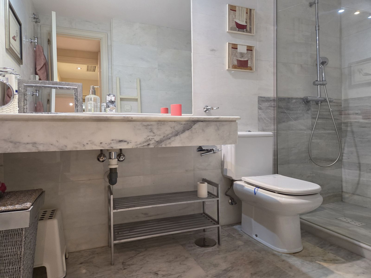 Se vende Apartamento Planta Baja de 2 dormitorios en Costa Del Sol, Málaga, España