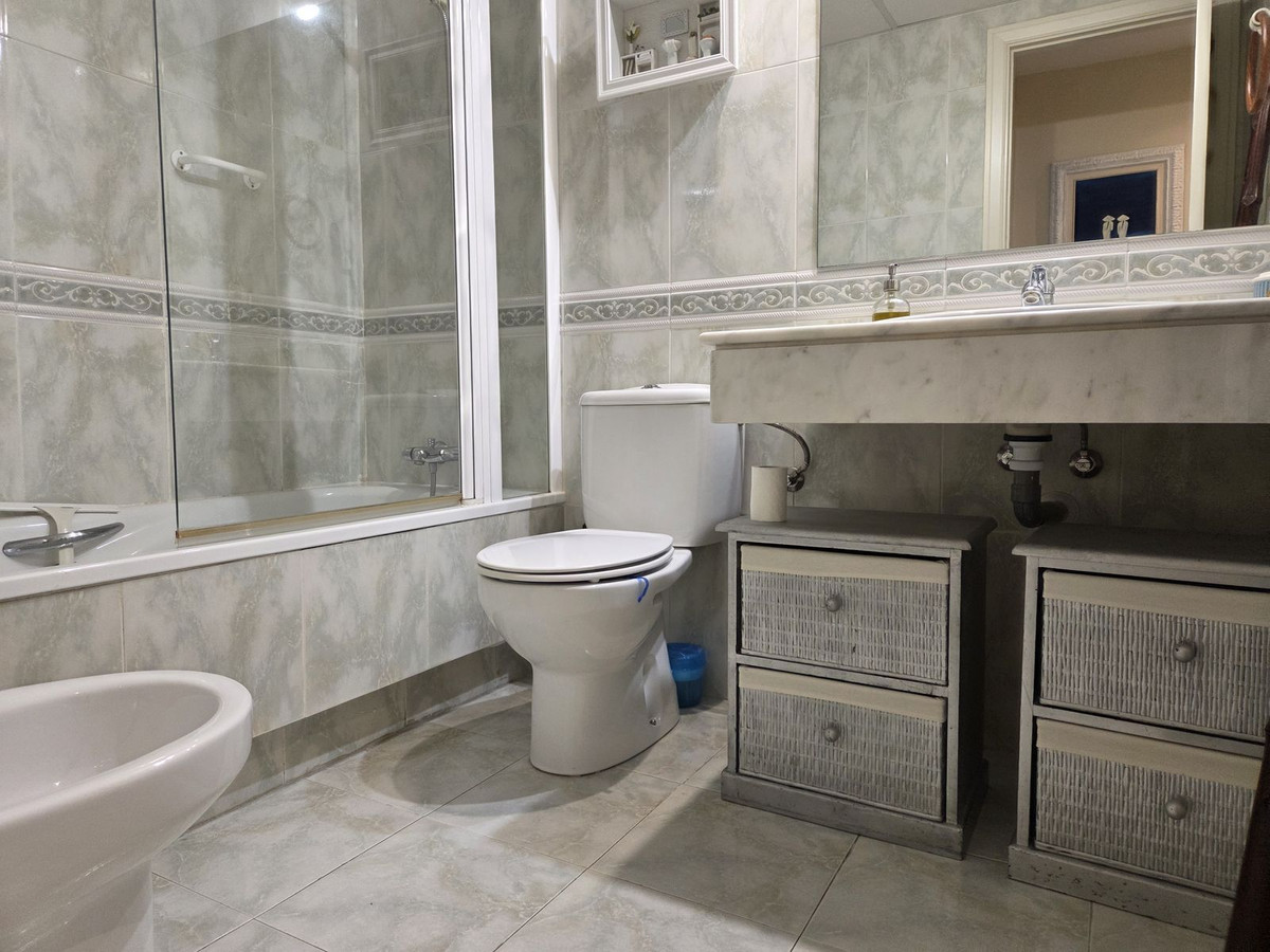 Se vende Apartamento Planta Baja de 2 dormitorios en Costa Del Sol, Málaga, España