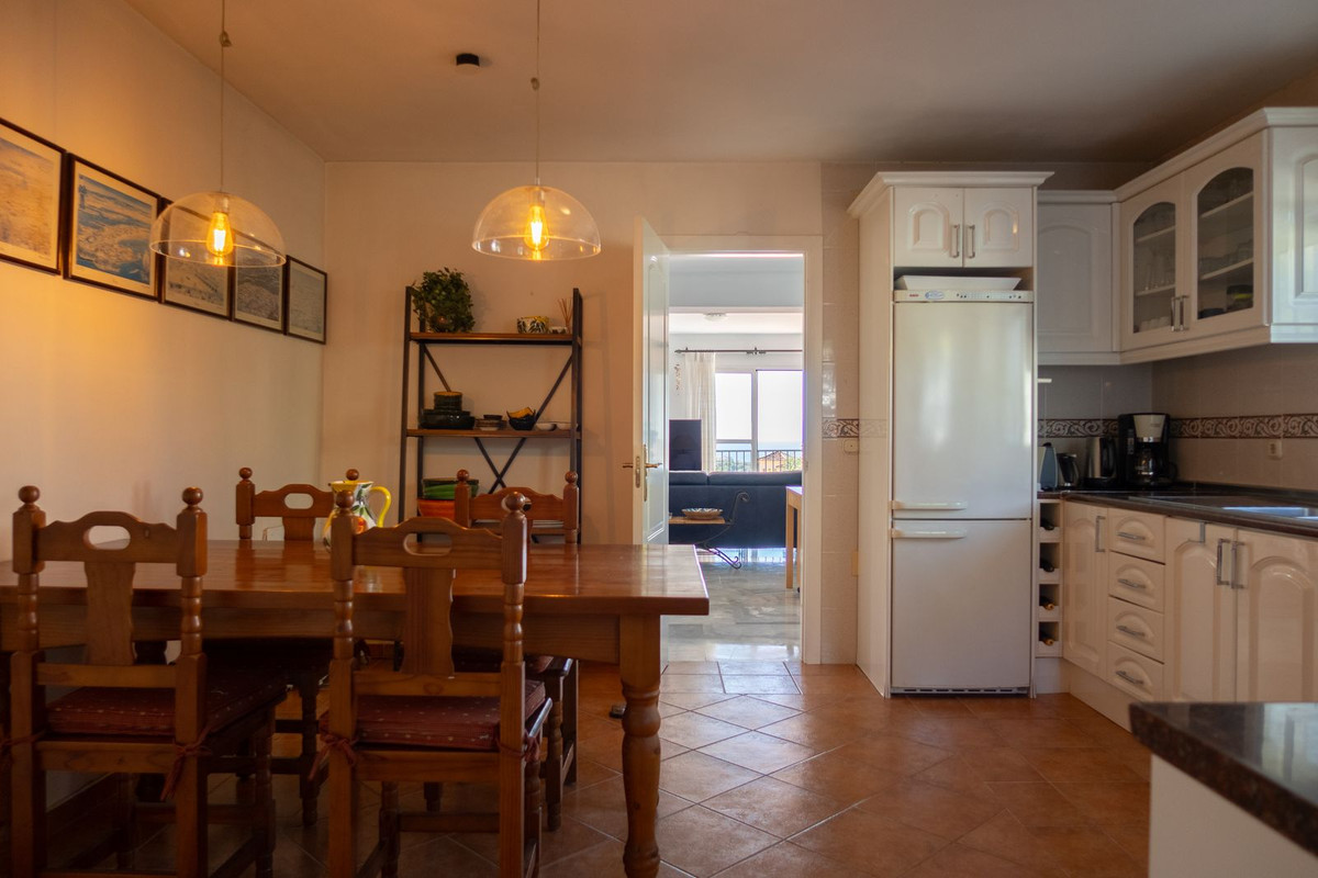 Se vende Villa - Chalet de 3 dormitorios en Costa Del Sol, Málaga, España
