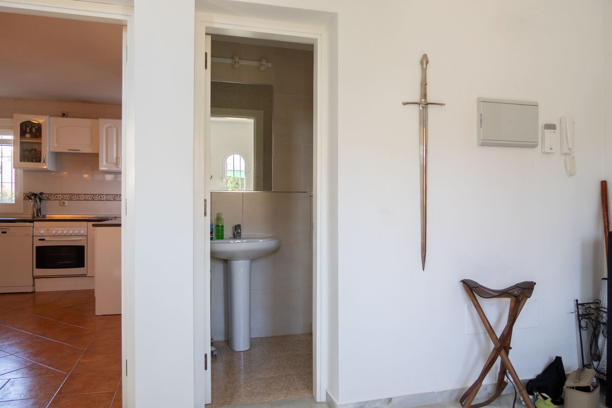 Se vende Villa - Chalet de 3 dormitorios en Costa Del Sol, Málaga, España