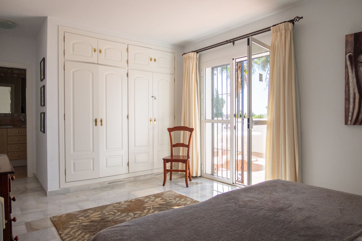 Se vende Villa - Chalet de 3 dormitorios en Costa Del Sol, Málaga, España