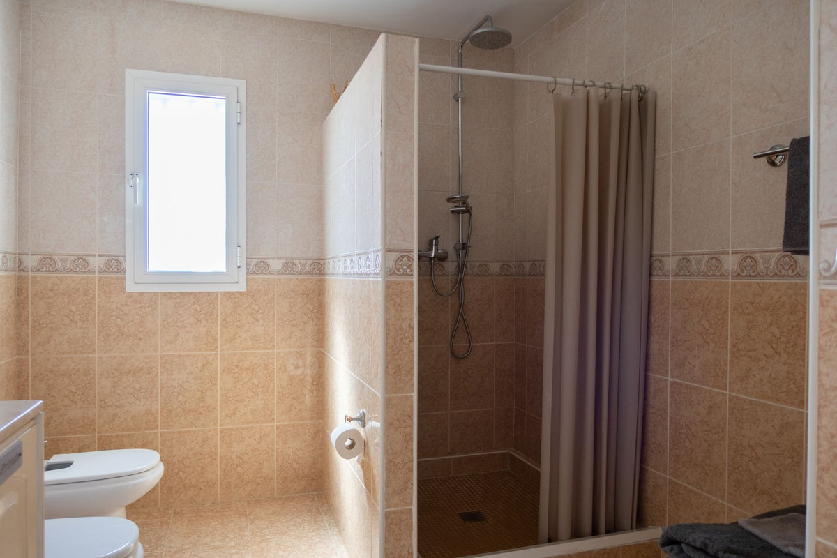 Se vende Villa - Chalet de 3 dormitorios en Costa Del Sol, Málaga, España