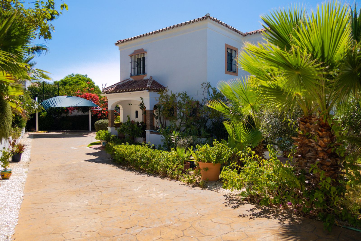 Se vende Villa - Chalet de 3 dormitorios en Costa Del Sol, Málaga, España