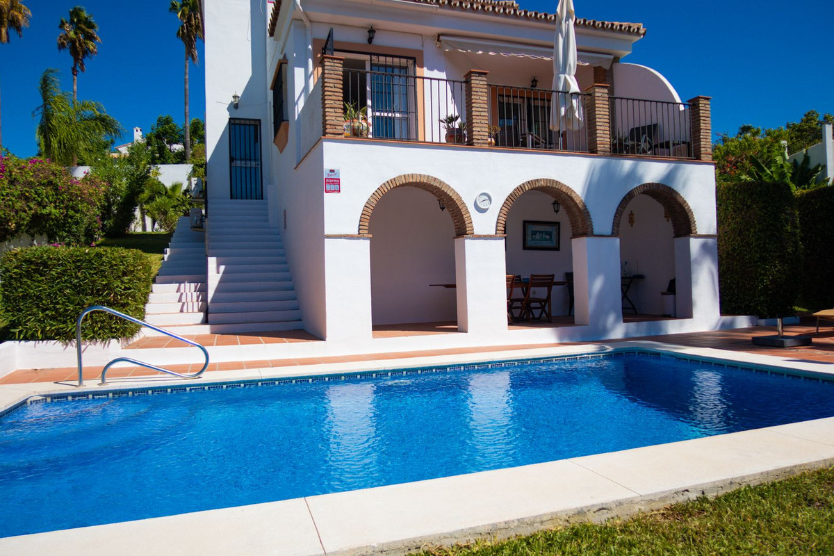 Se vende Villa - Chalet de 3 dormitorios en Costa Del Sol, Málaga, España