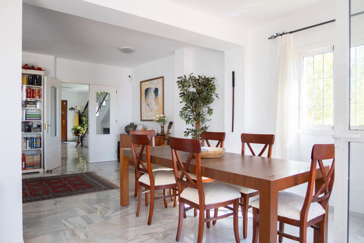Se vende Villa - Chalet de 3 dormitorios en Costa Del Sol, Málaga, España
