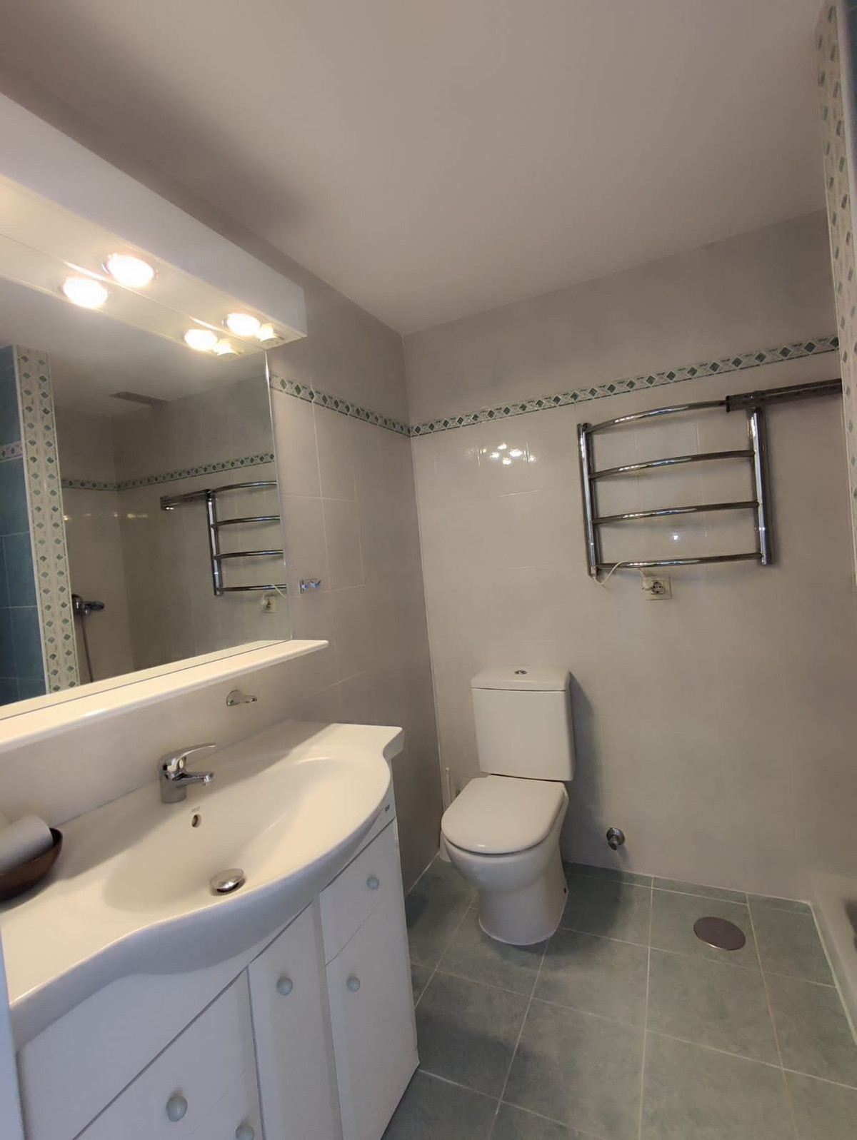 1 Bed Apartment for sale in Fuengirola Costa Del Sol, Málaga, Spain