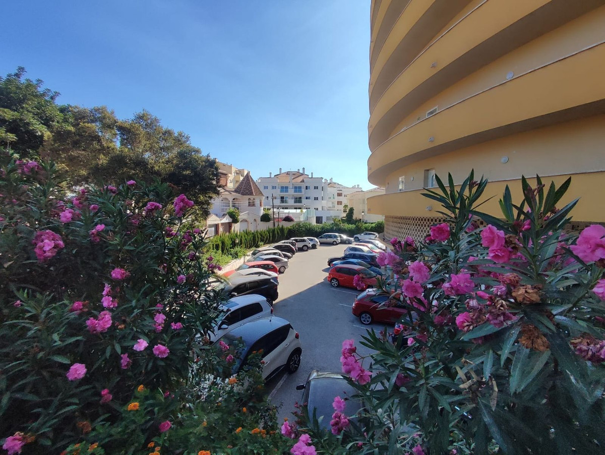 1 Bed Apartment for sale in Fuengirola Costa Del Sol, Málaga, Spain