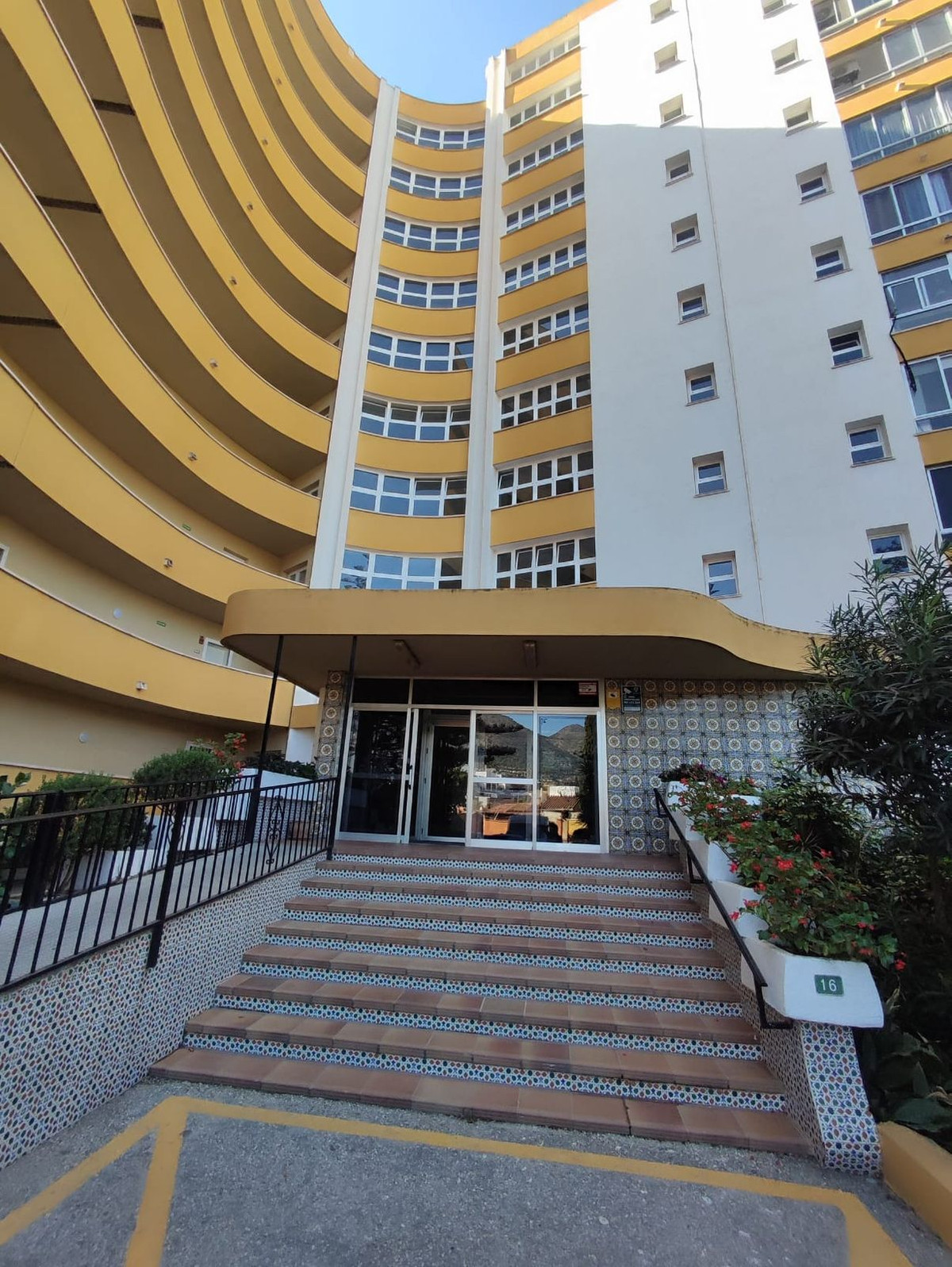 1 Bed Apartment for sale in Fuengirola Costa Del Sol, Málaga, Spain