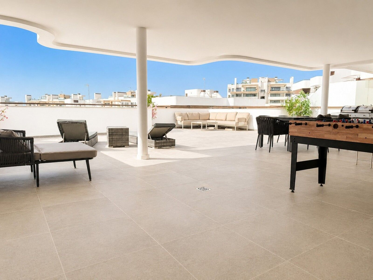 3 Bed Apartment for sale in Estepona Costa Del Sol, Málaga, Spain