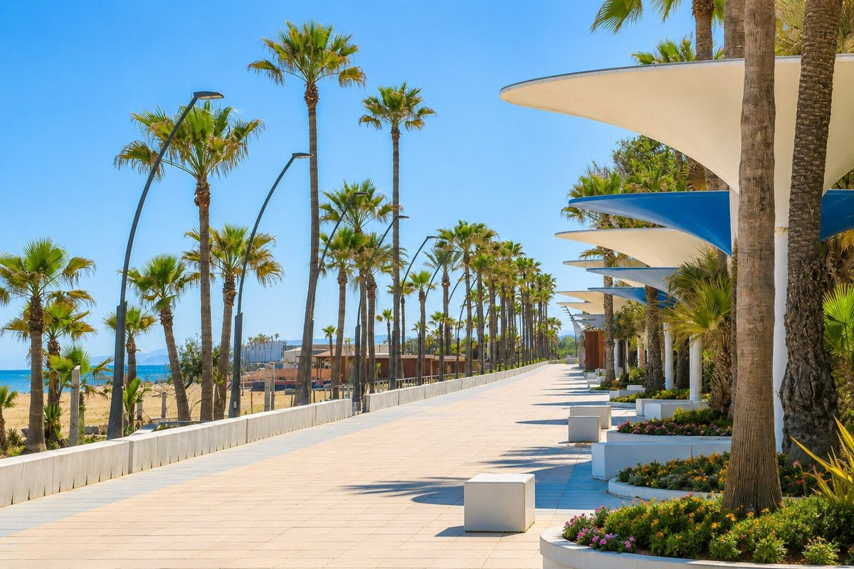 3 Bed Apartment for sale in Estepona Costa Del Sol, Málaga, Spain