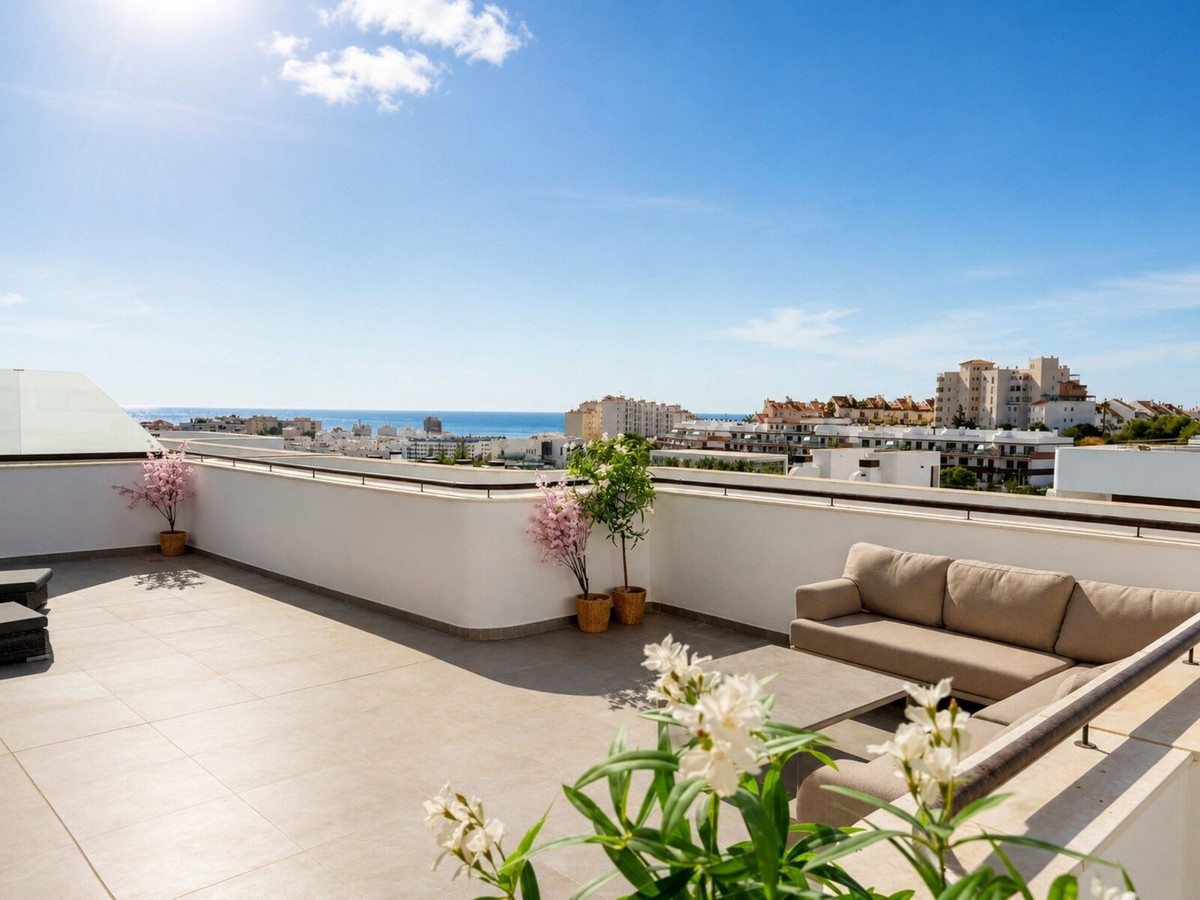 3 Bed Apartment for sale in Estepona Costa Del Sol, Málaga, Spain