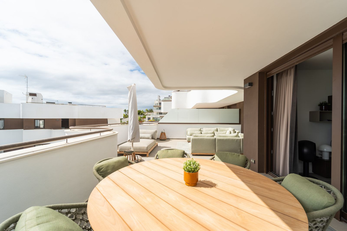 Se vende Apartamento Planta Media de 3 dormitorios en Costa Del Sol, Málaga, España