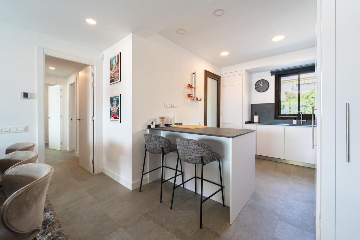 Se vende Apartamento Planta Media de 3 dormitorios en Costa Del Sol, Málaga, España